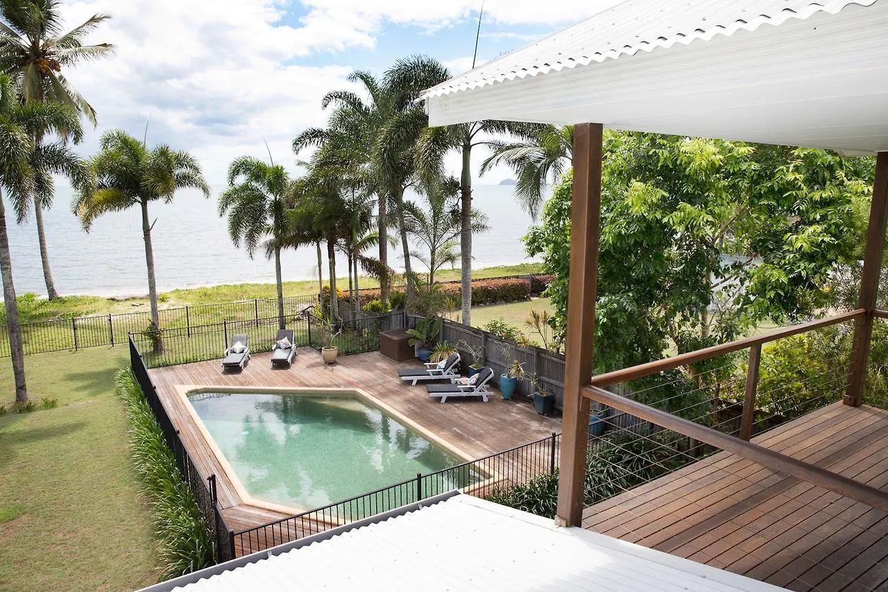 Absolute Beachfront Bliss - Newell Beach - 10 Metres To The Ocean Austrálie
