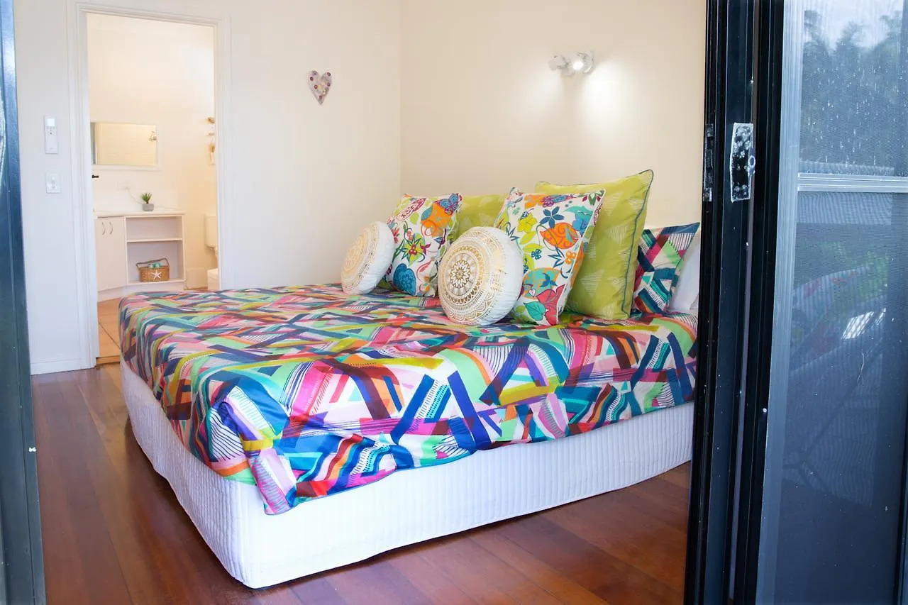Absolute Beachfront Bliss - Newell Beach - 10 Metres To The Ocean