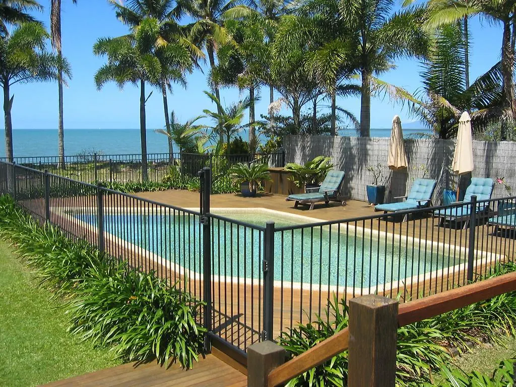 Absolute Beachfront Bliss - Newell Beach - 10 Metres To The Ocean Australia